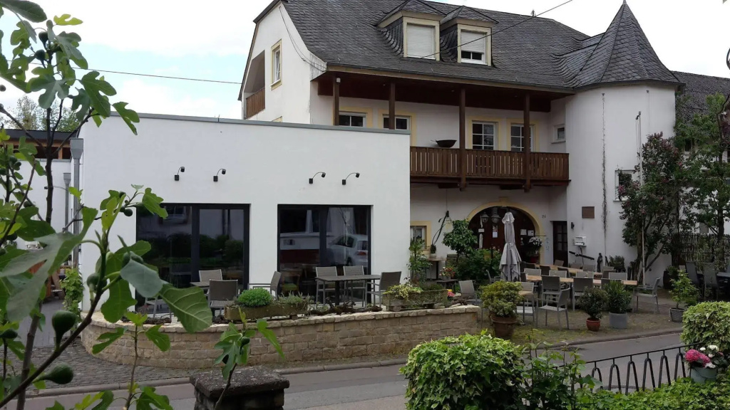 Johannishof Wine-Cafe & Guesthouse