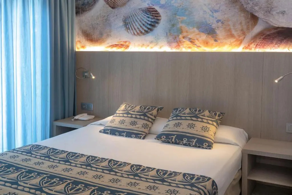 Hotel GHT Marítim - Chambres