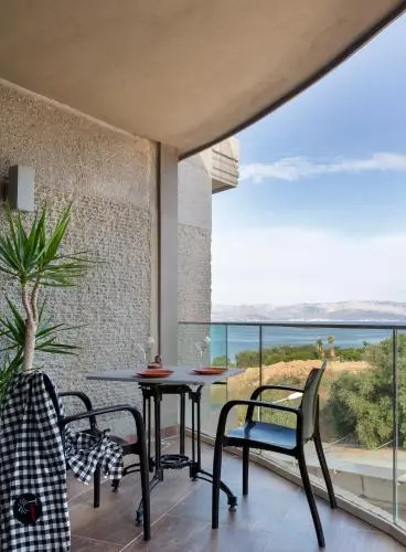 Balcony & Terrace