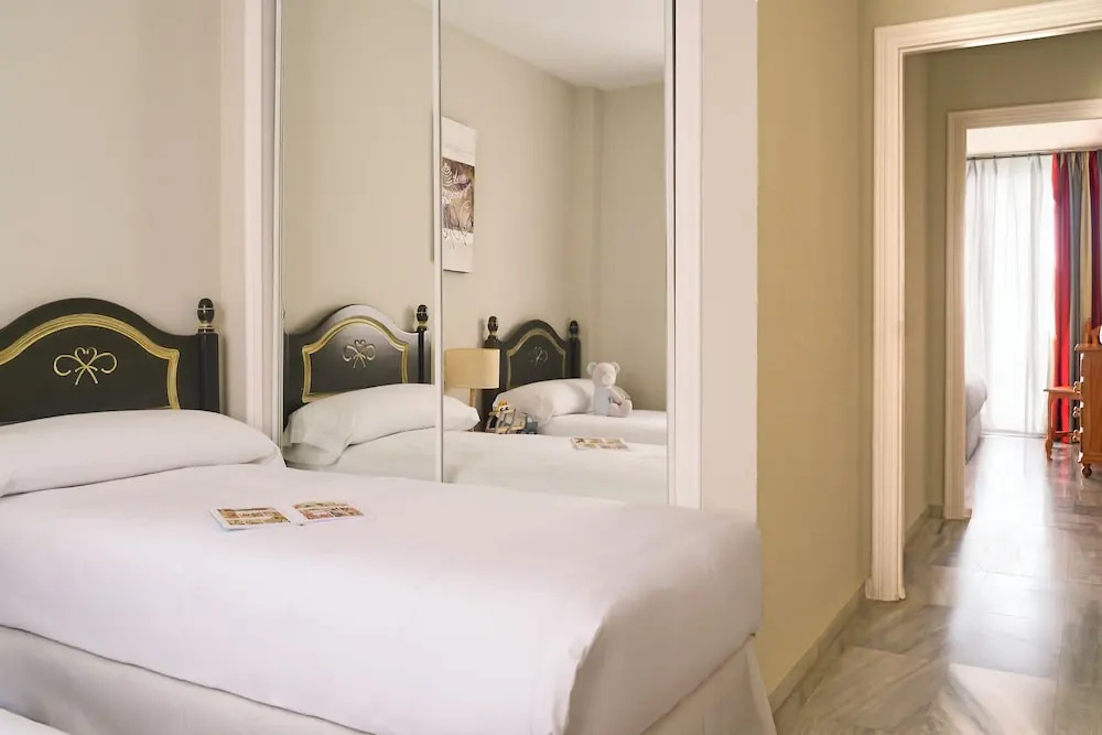 Apartamentos Ona Campanario - Chambres