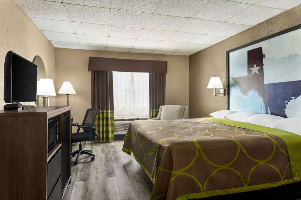 Standard Double room (full double bed)