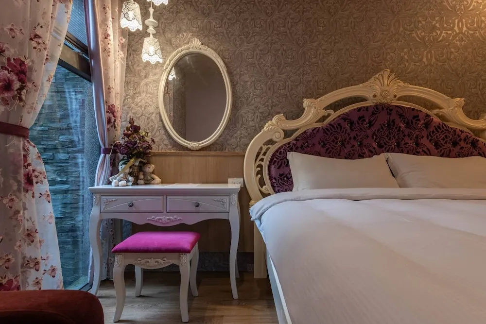Grand room