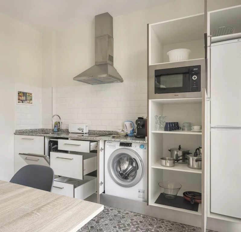 1 Bedroom Apartment with city view
