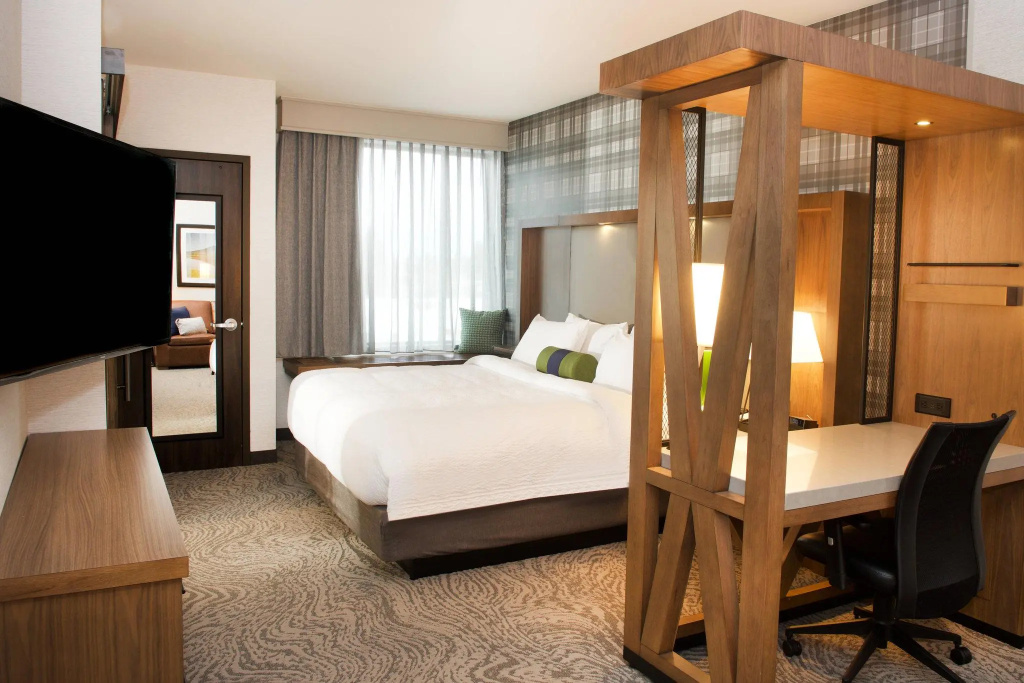 Double Suite (full double bed)