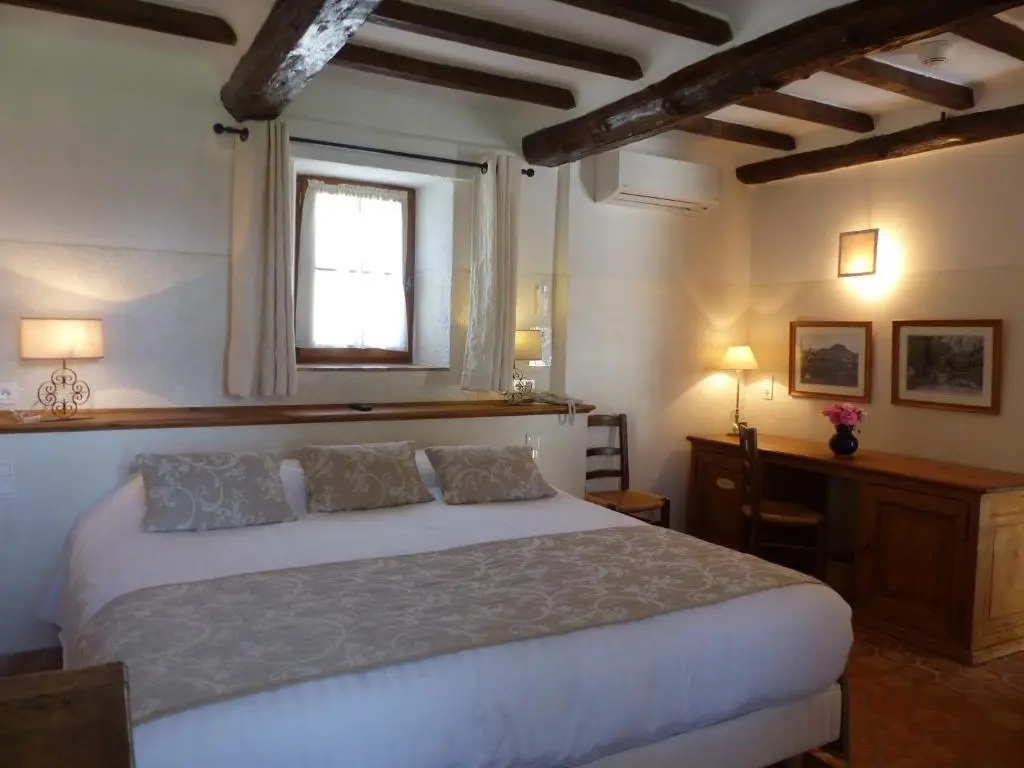 Superior Double room (full double bed)