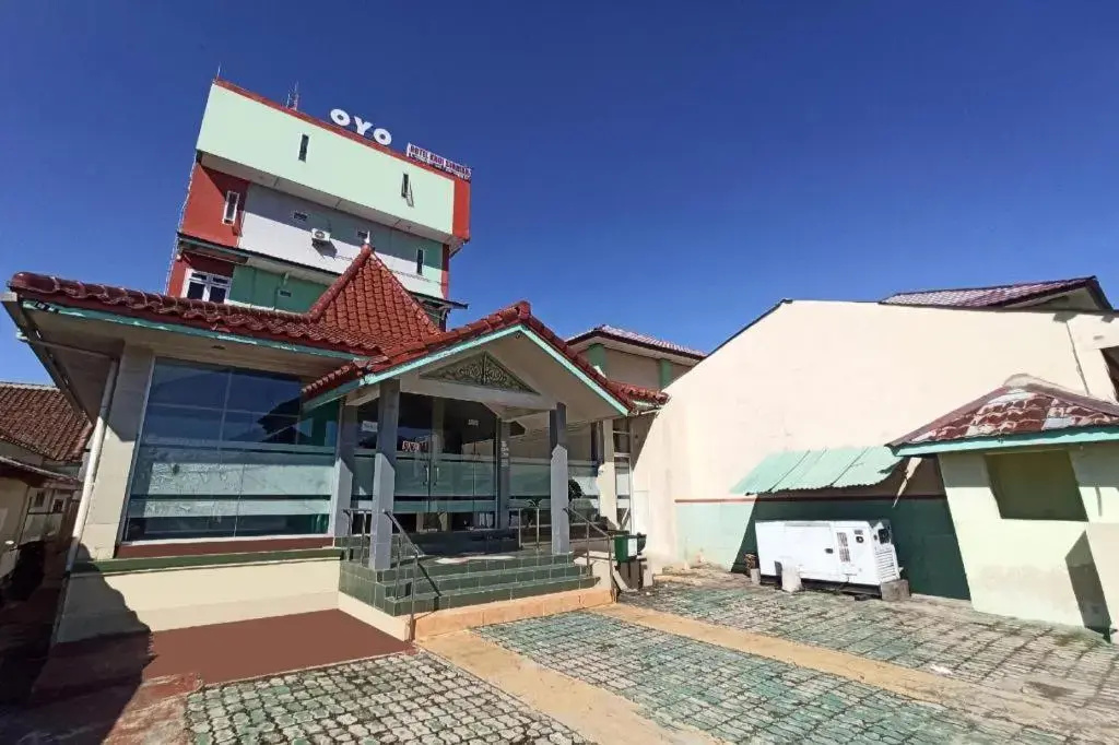 OYO 2611 Hotel Krui Syariah
