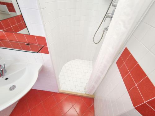 gallery_image_hidden_54