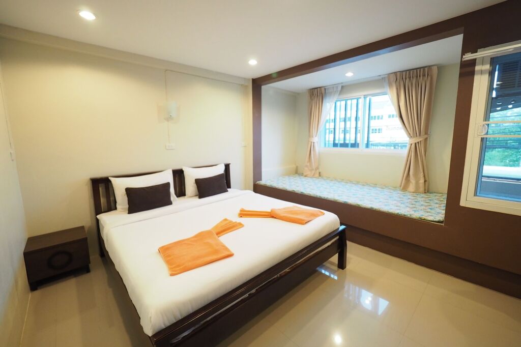 gallery_image_hidden_4