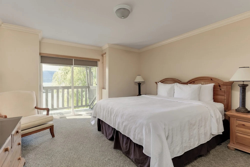 3 Bedrooms Standard room beachfront