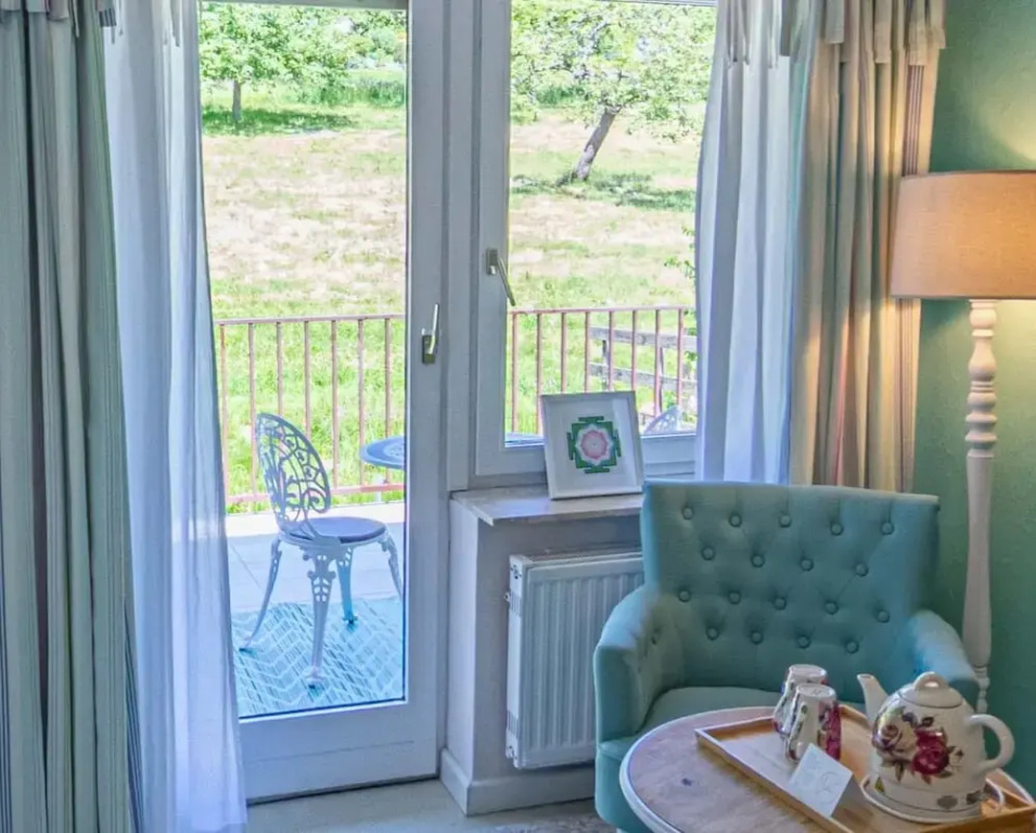 Standard Double room with balcony and with garden view (full double bed)