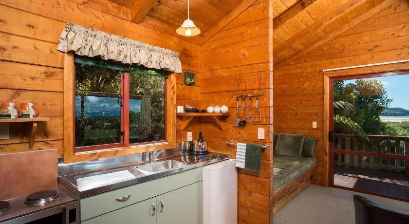Abel Tasman Ocean View Chalet - фото 13