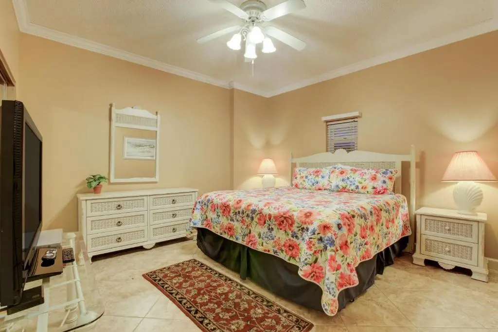 Tides at Top'sl Beach Resort by Panhandle Getaways - Chambres