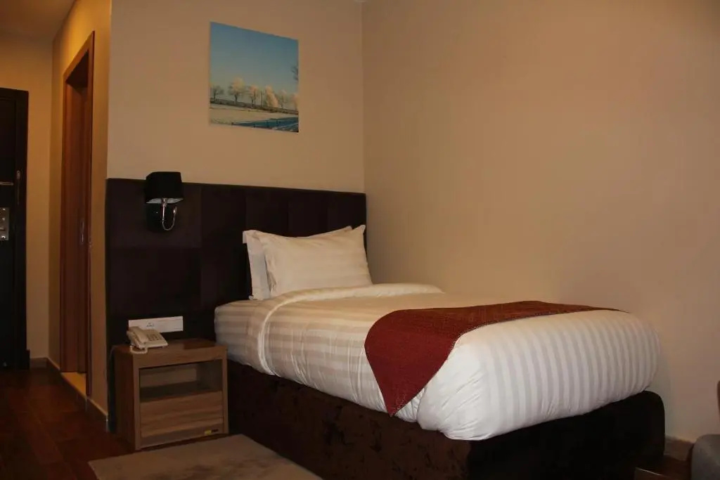 Economy room