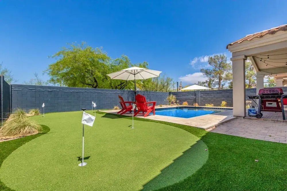 Walk 2 TPC Mayo Swim Putt Grill Heated Pool