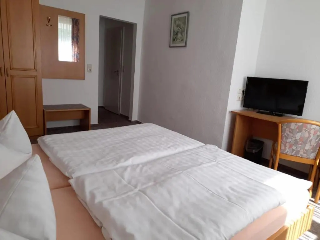 Economy room