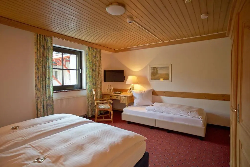 Hotel Sauerlacher Post - Chambres