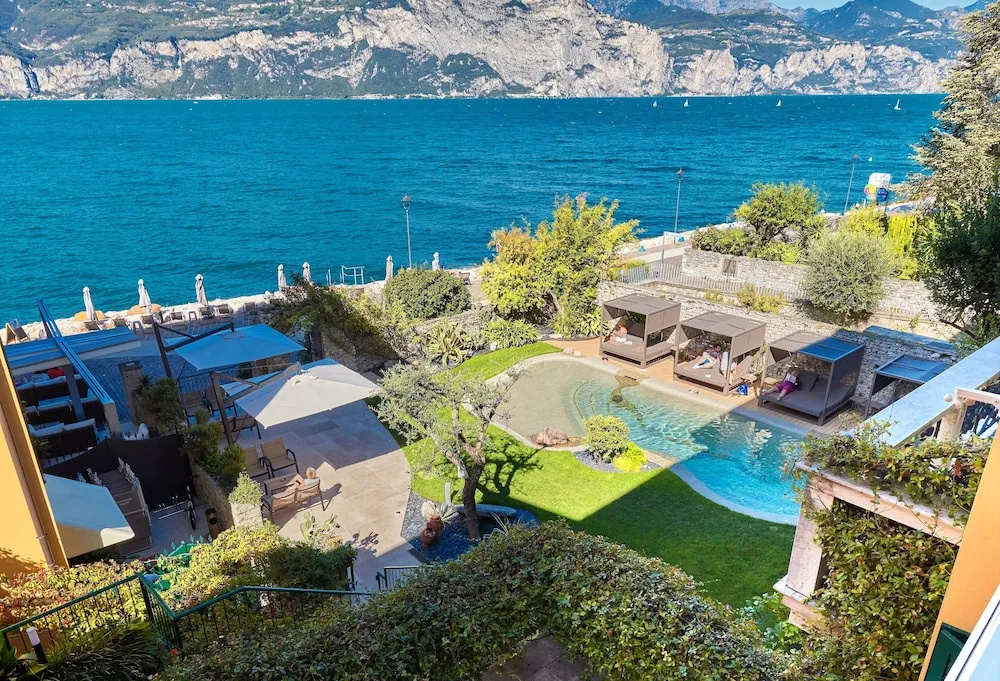 Lake Front Hotel Brenzone - Chambres