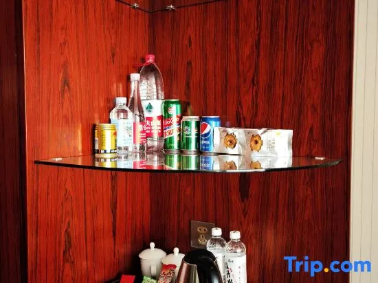 Food & Beverage