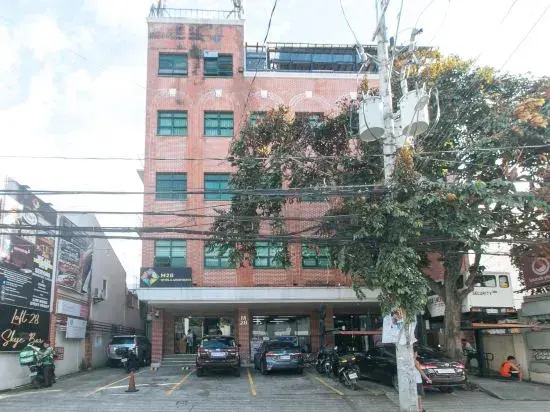 M28 Hotel and Apartments Quezon City