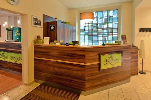 Lobby & Reception