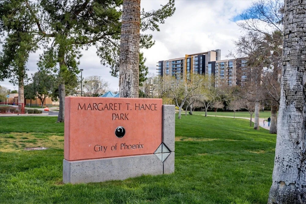 20 Chelsea Place 1 Bedroom Condo by RedAwning
