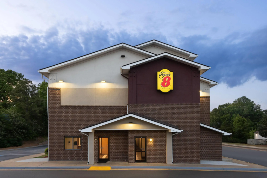 Super 8 by Wyndham Richmond Midlothian Turnpike