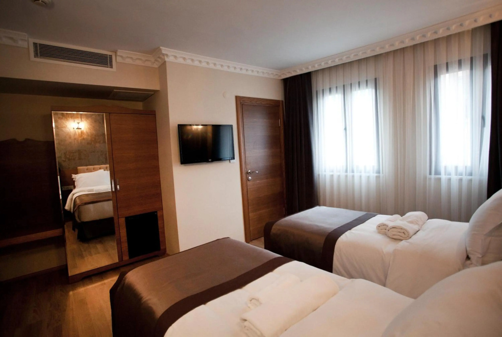 Pera Line Hotel — 2