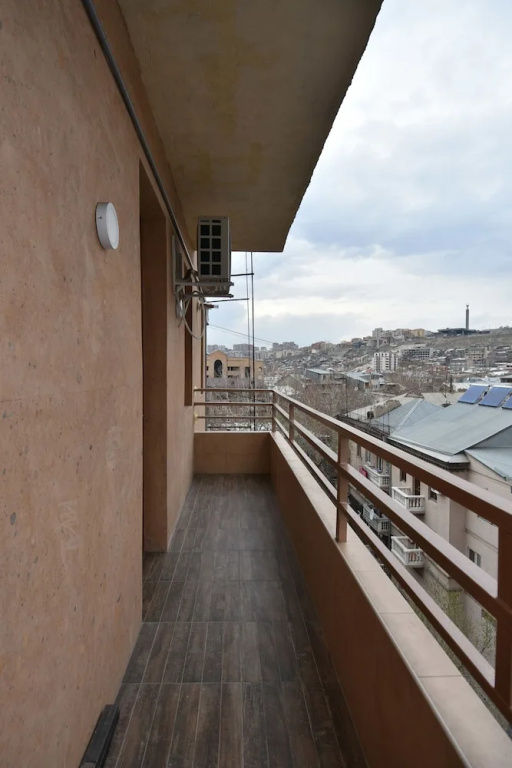 Gallery Apartment A