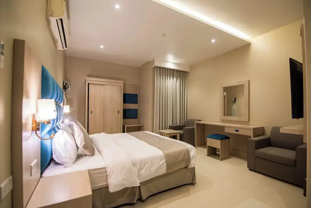 Economy room