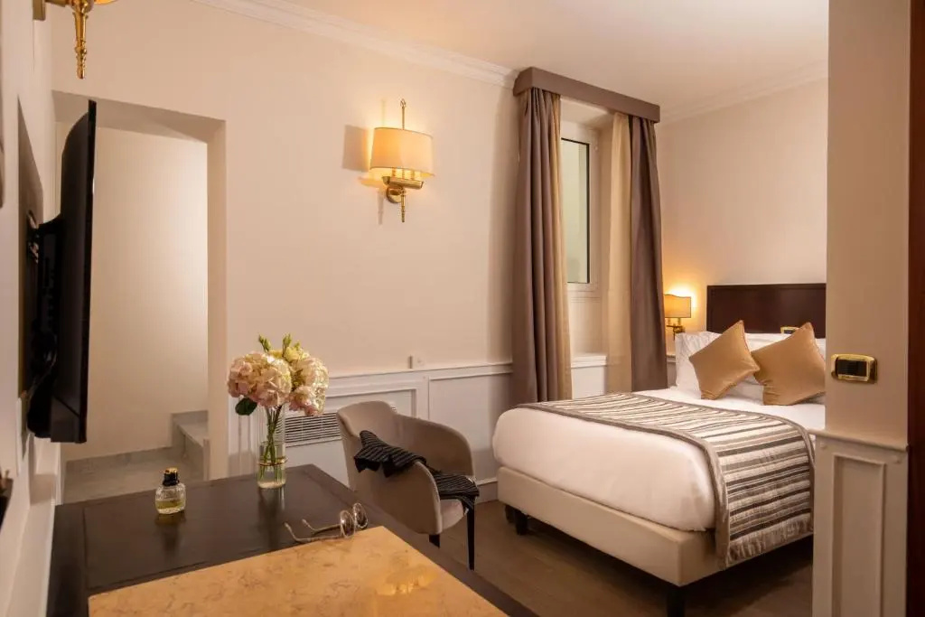 Hotel photo 12