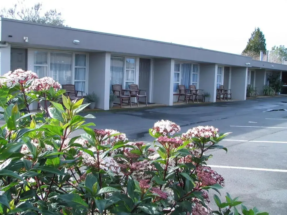 Frimley Lodge Motel