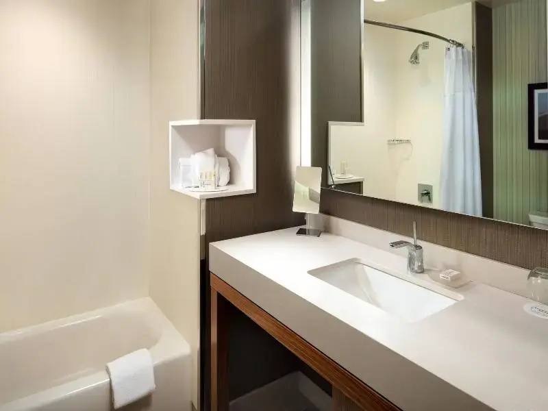 Courtyard by Marriott Erie Bayfront - Chambres