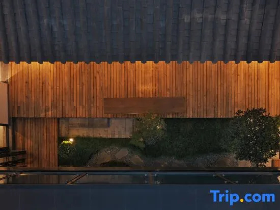 Dali Manting Cloud Homestay (1806 Xiaozhen Xizhou Branch)
