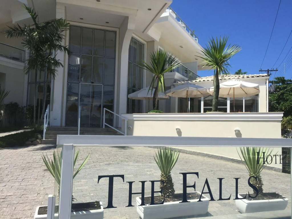 The Falls Hotel - Frente mar