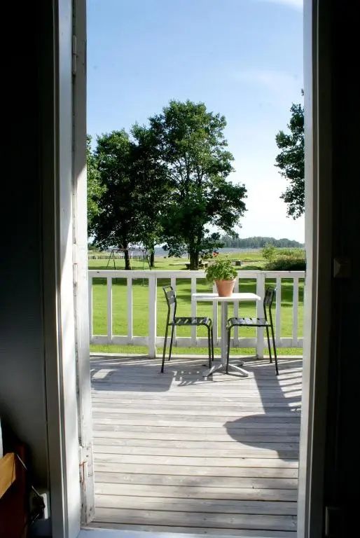 Balcony & Terrace