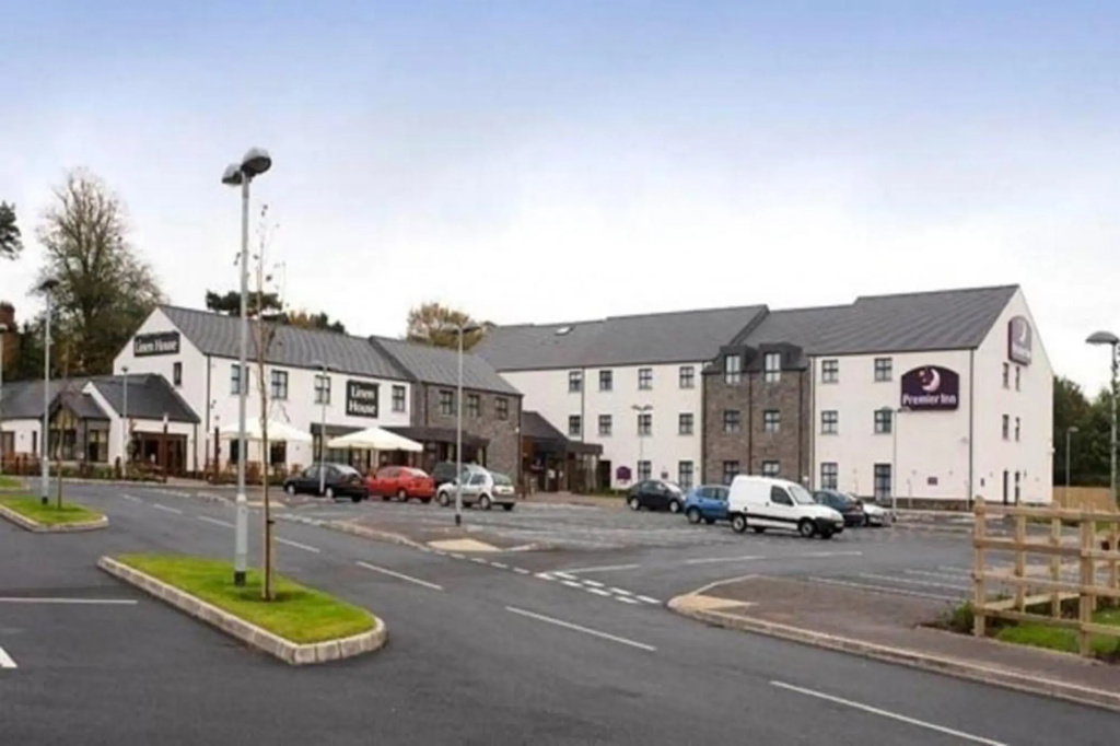 Premier Inn Lisburn - 2