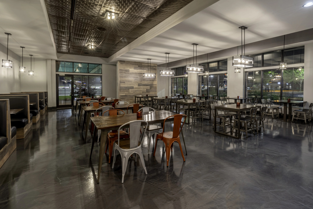 Holiday Inn & Suites Wausau-Rothschild by IHG - Général