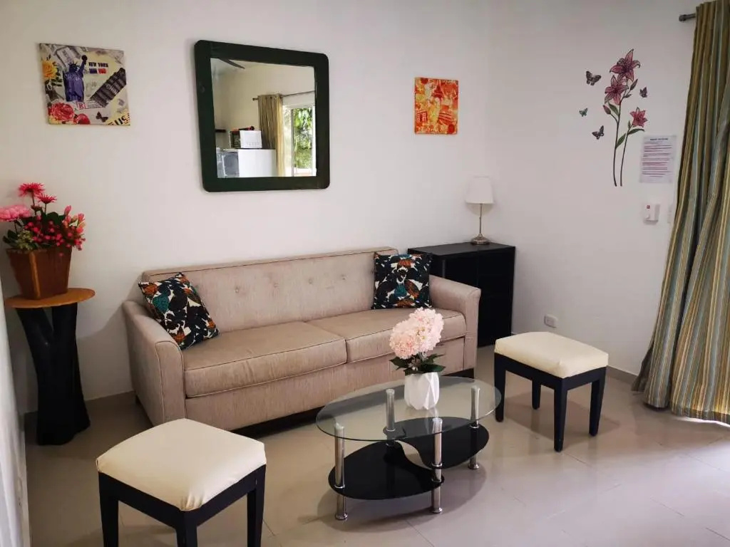 2 Bedrooms Bungalow
