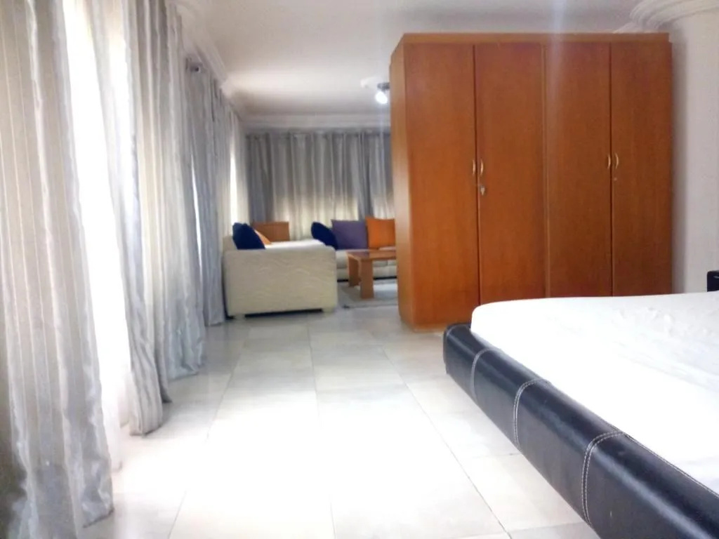 Abidjan Guest House