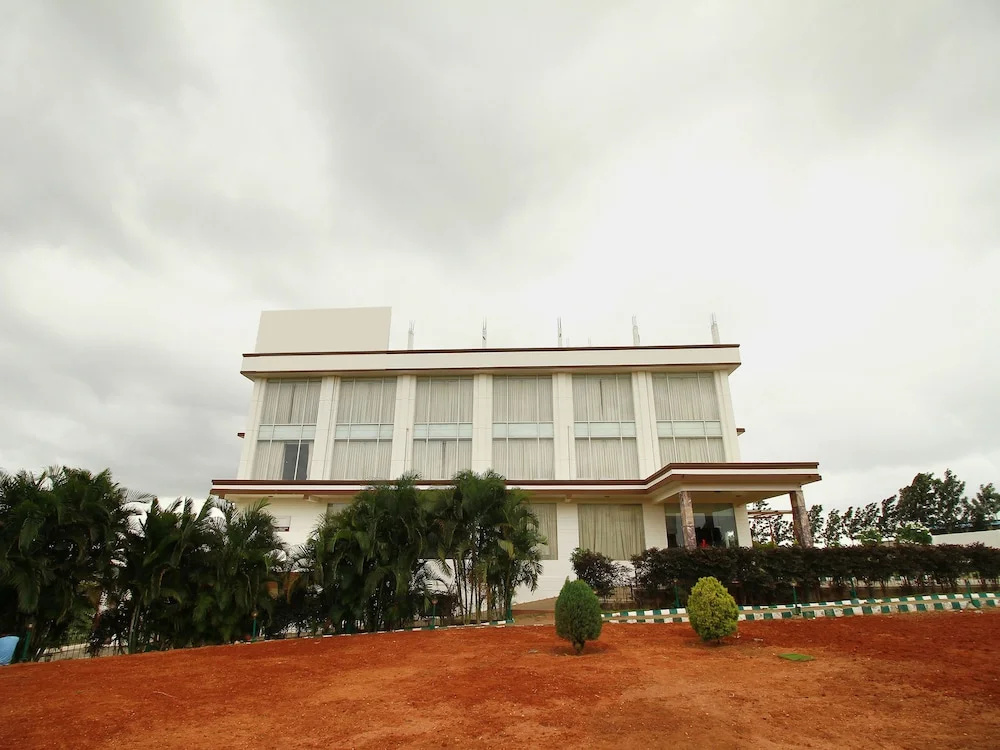 Capital O 16429 New Milestone hotel