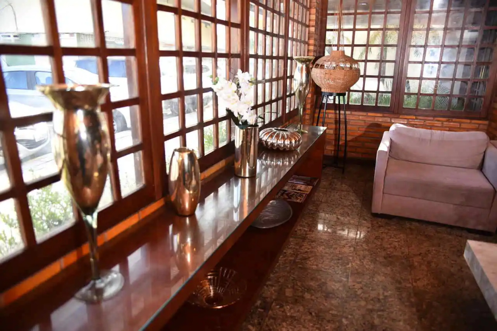 Lobby & Reception