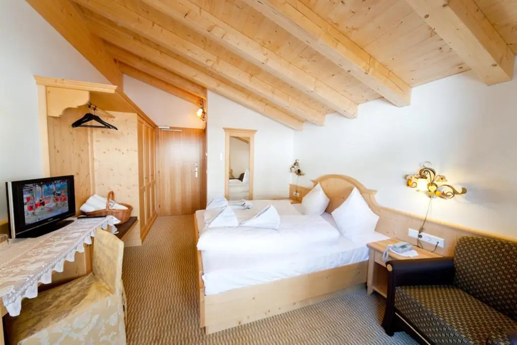Economy room