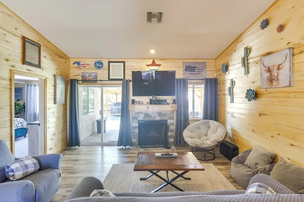 Lovely Bullhead City Retreat w/ Patio & Grill! — фото