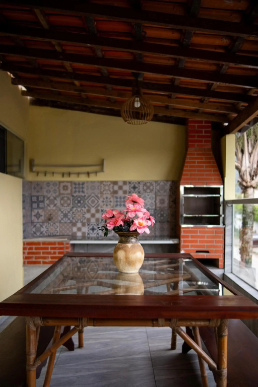 Casa com piscina próximo a Praia Grande e Tenório em Ubatuba