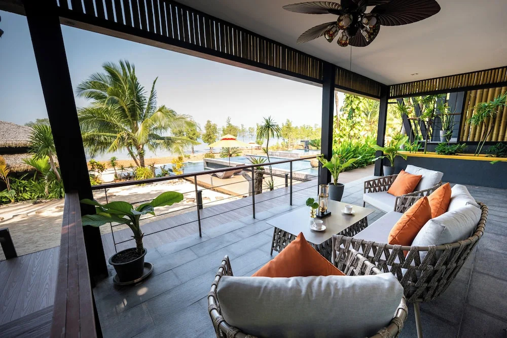 Big Sun Residence by iRETREAT