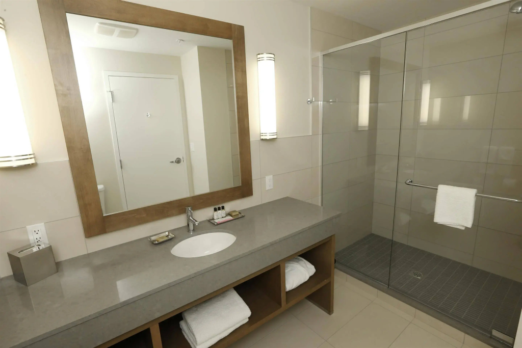 Best Western Plus Sawridge Suites - фото 9