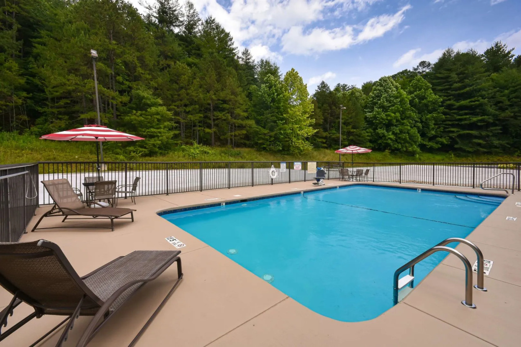 Hampton Inn Brevard - 3