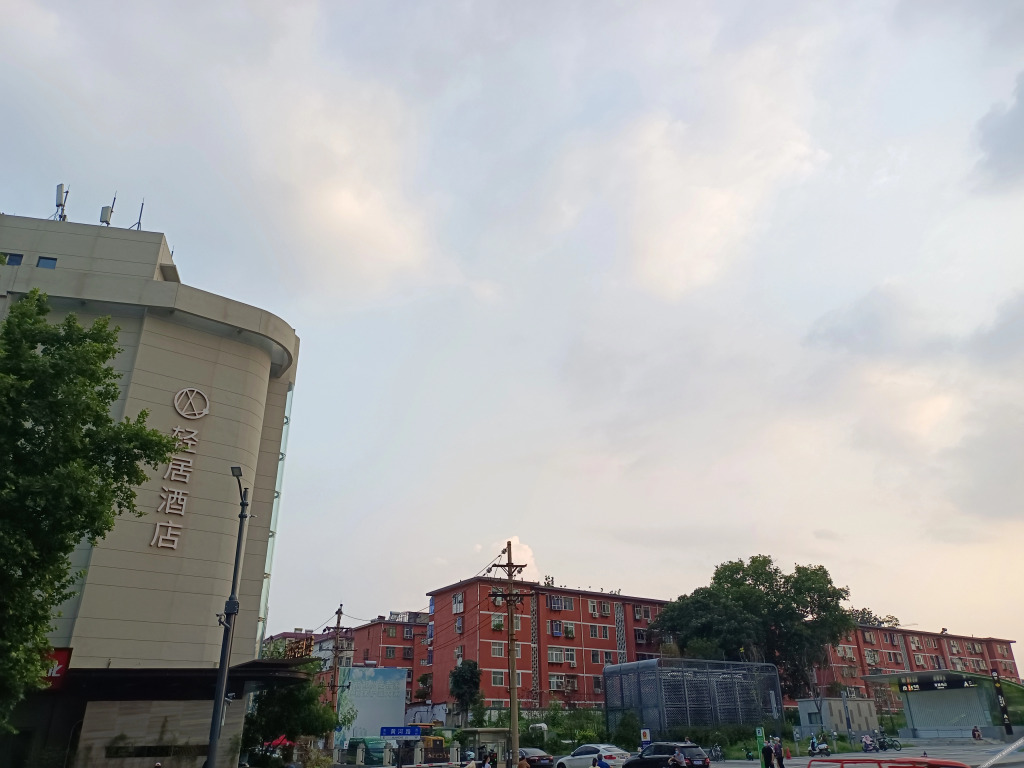 Atour Light (Haibasi Subway Station)