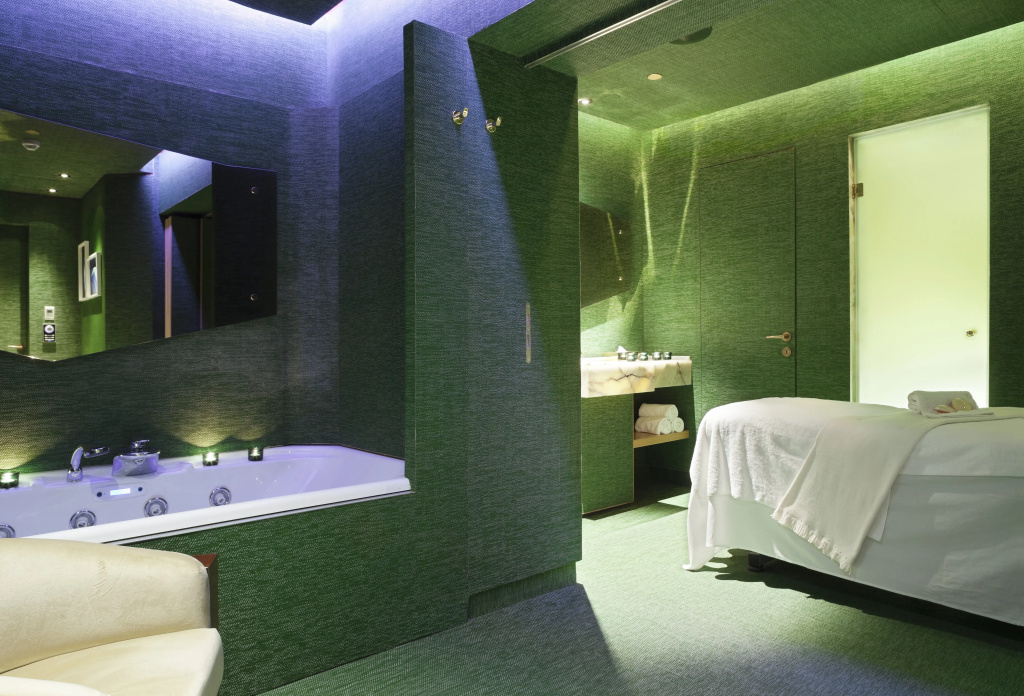 New Hotel