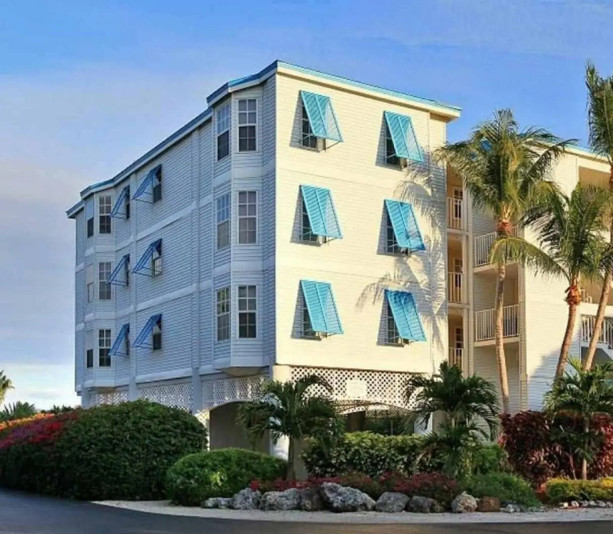 Ocean Pointe Suites at Key Largo